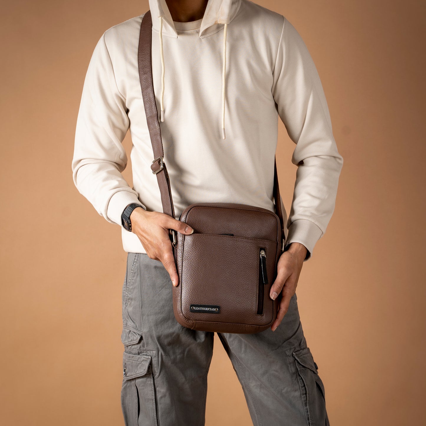 Leonard Crossbody - LEATHERICIAN